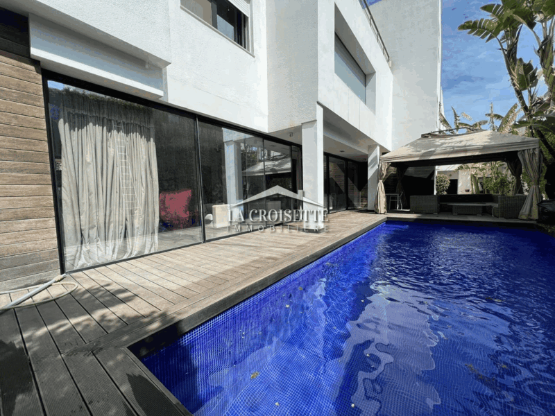 Villa avec piscine S+4 meublée aux Jardins de Carthage